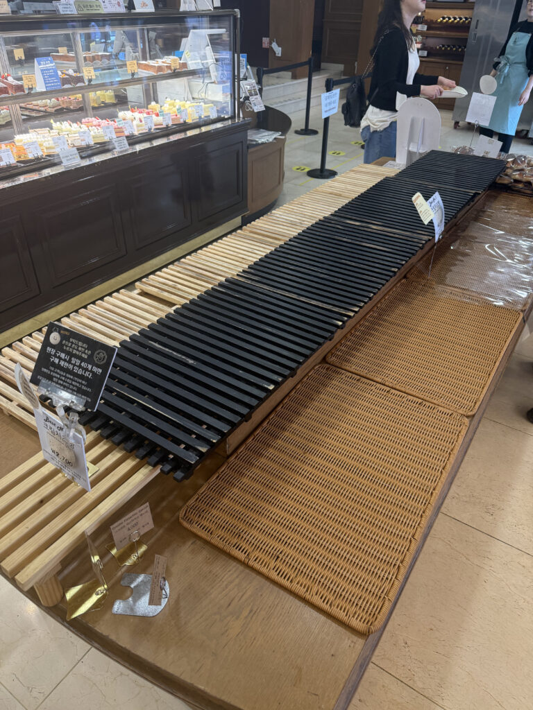 空っぽの売り場